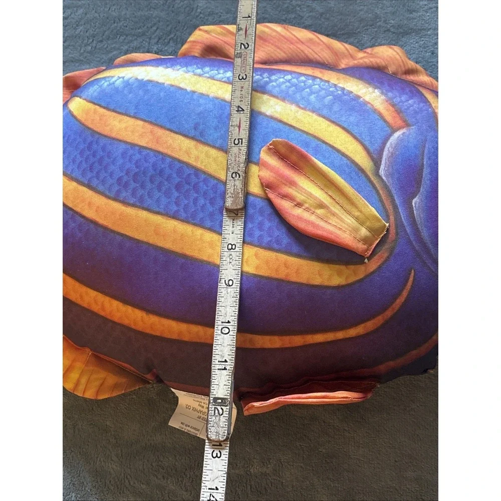 VTG Salamander Graphics Plush Colorful Queen Angelfish Large Throw Pillow 22